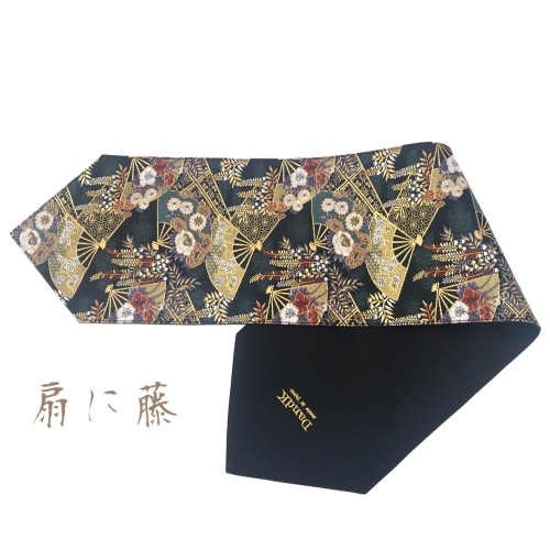 桌旗_藤花上的扇子